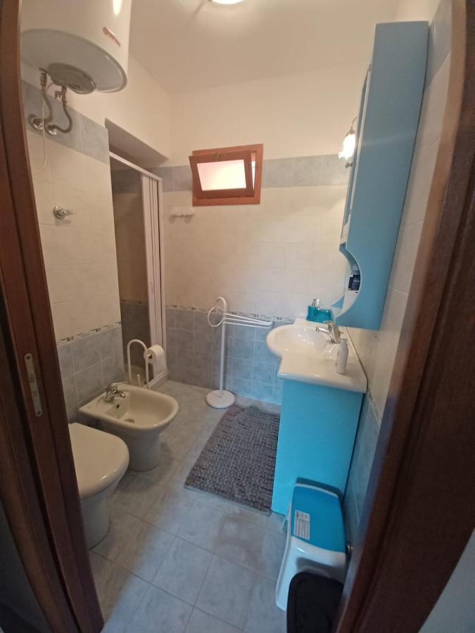 Casa Sibilla Bi-Locale Con Terrazza A 60 Metri Dal Mare Lägenhet Marinella  Exteriör bild