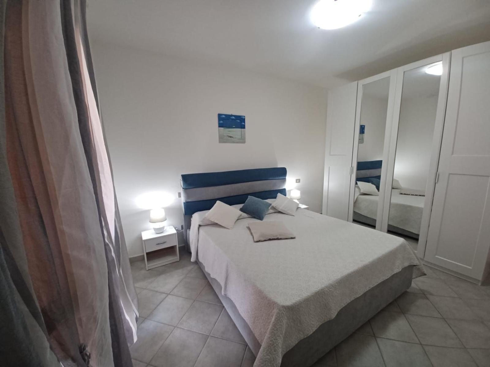 Casa Sibilla Bi-Locale Con Terrazza A 60 Metri Dal Mare Lägenhet Marinella  Exteriör bild