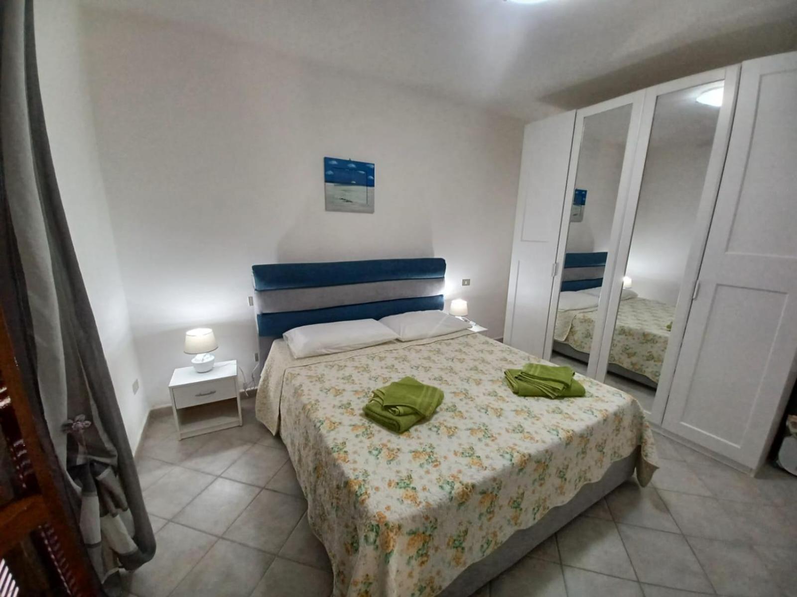 Casa Sibilla Bi-Locale Con Terrazza A 60 Metri Dal Mare Lägenhet Marinella  Exteriör bild