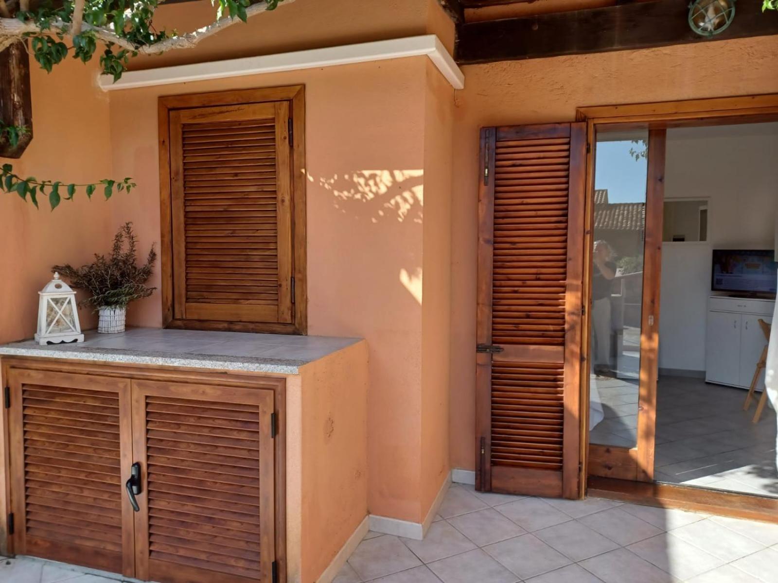 Casa Sibilla Bi-Locale Con Terrazza A 60 Metri Dal Mare Lägenhet Marinella  Exteriör bild