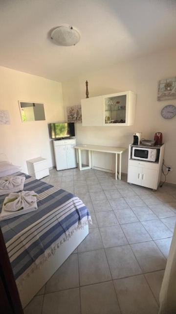 Casa Sibilla Bi-Locale Con Terrazza A 60 Metri Dal Mare Lägenhet Marinella  Exteriör bild